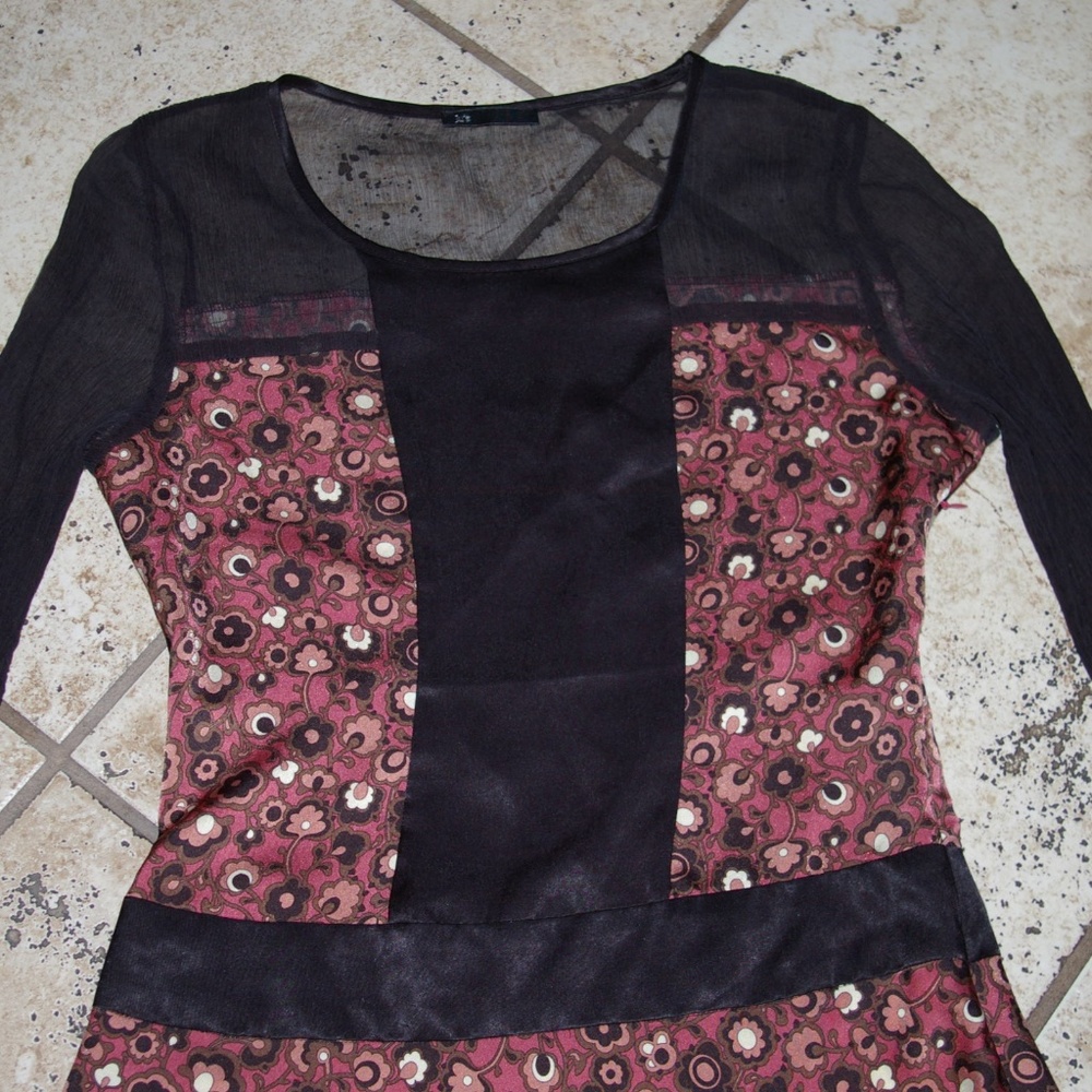 Ju's Fabulous & Unique Party Dress - Picture 2 of 5